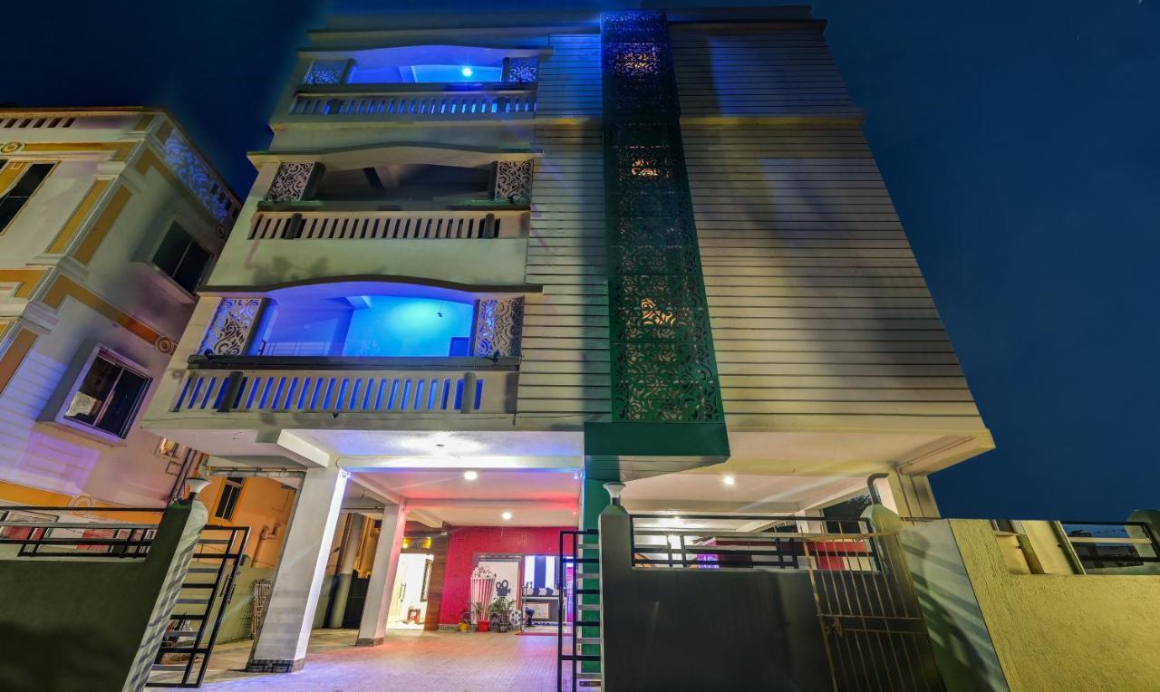 Treebo The Bollywood Hotel Бхубанешвар Екстериор снимка