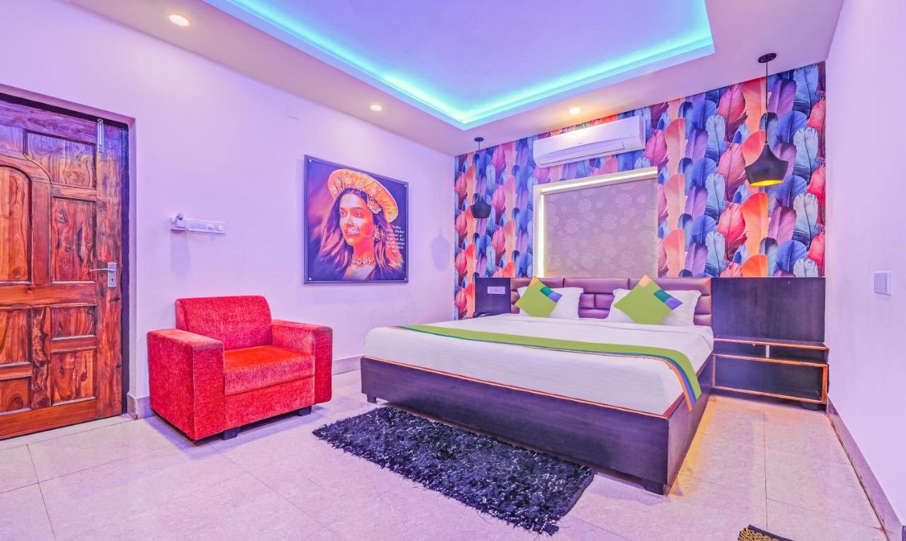 Treebo The Bollywood Hotel Бхубанешвар Екстериор снимка